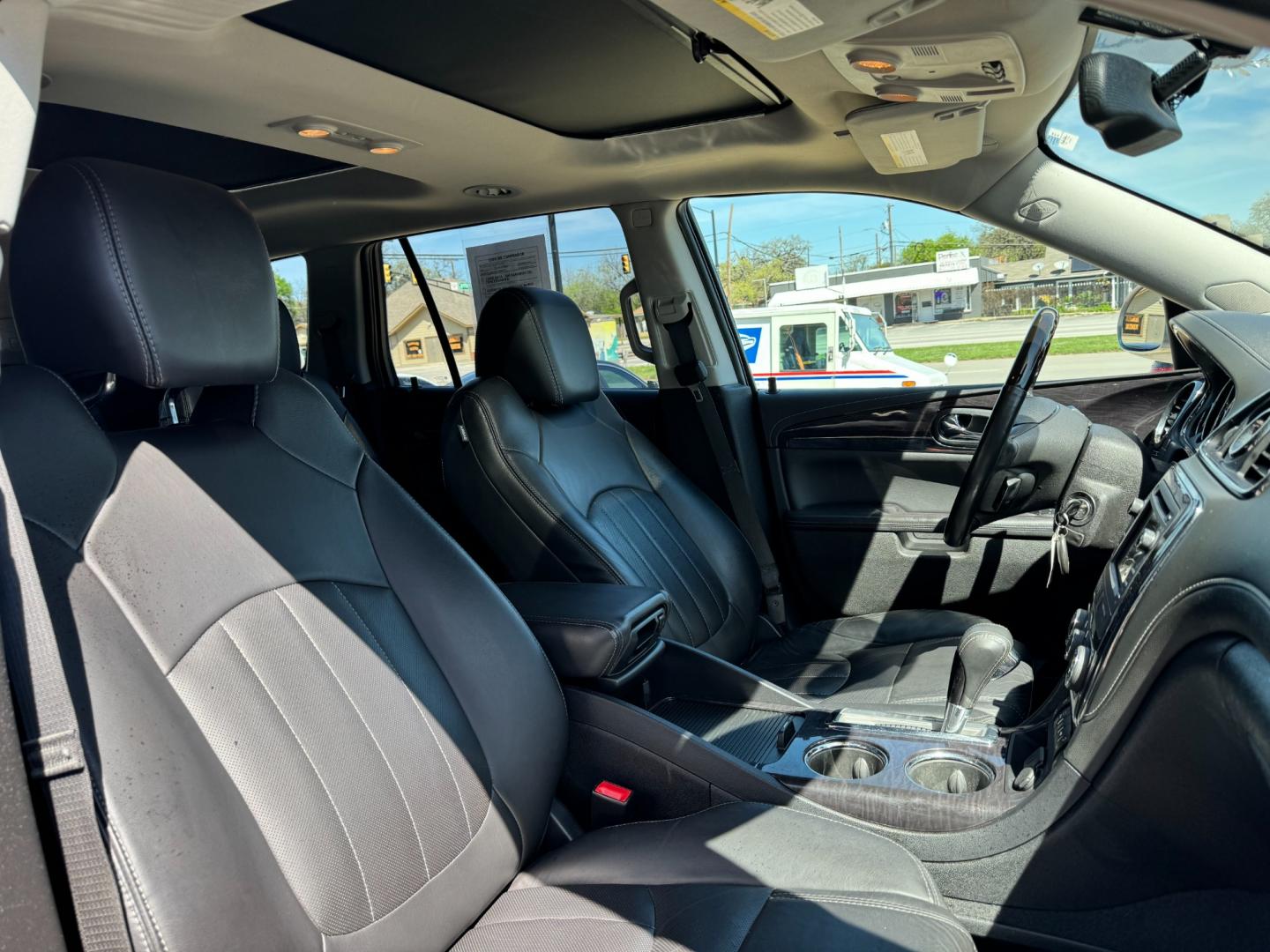 2016 SILVER BUICK ENCLAVE LEATHER (5GAKRBKD9GJ) , located at 5900 E. Lancaster Ave., Fort Worth, TX, 76112, (817) 457-5456, 0.000000, 0.000000 - Photo#17